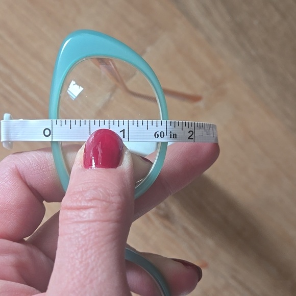 ✨️Host Pick✨️ JONO HENNESSY Limited Edition Cat-eye Glasses - Picture 9 of 11